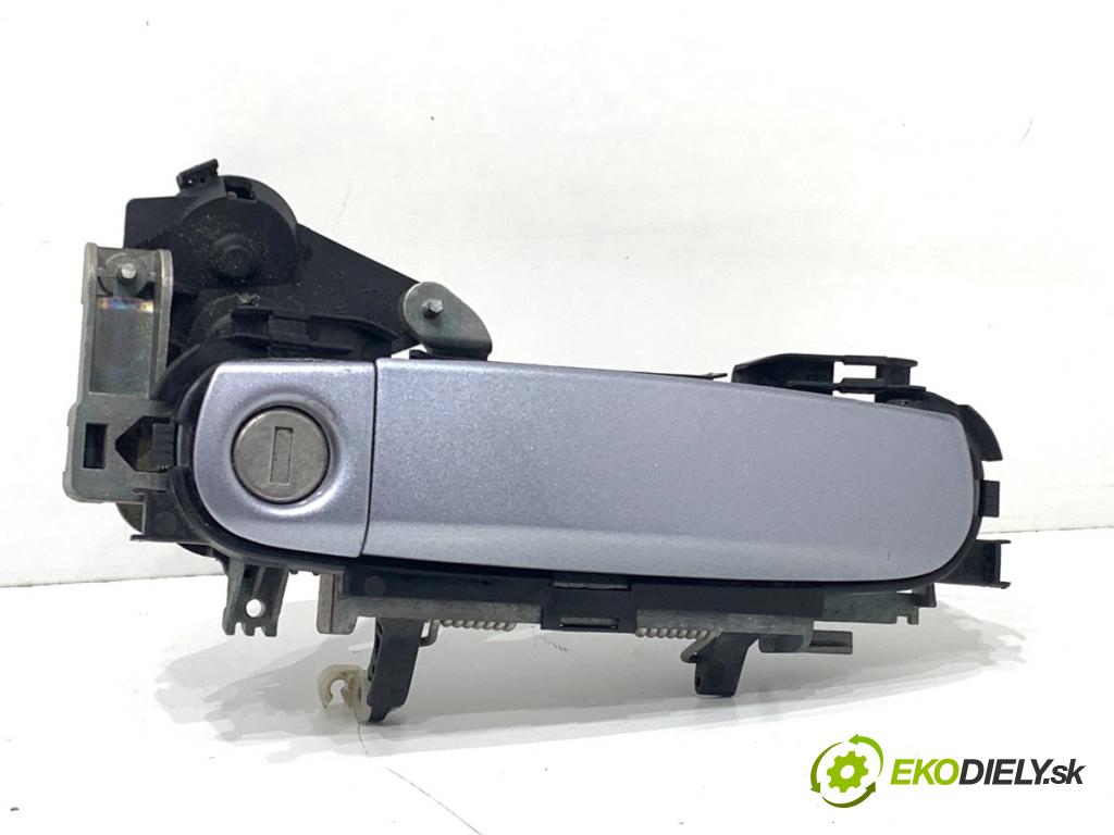 AUDI A3 8P liftback 2005 147 kW 2.0 TFSI quattro 1984 klika vnejší levý přední část 