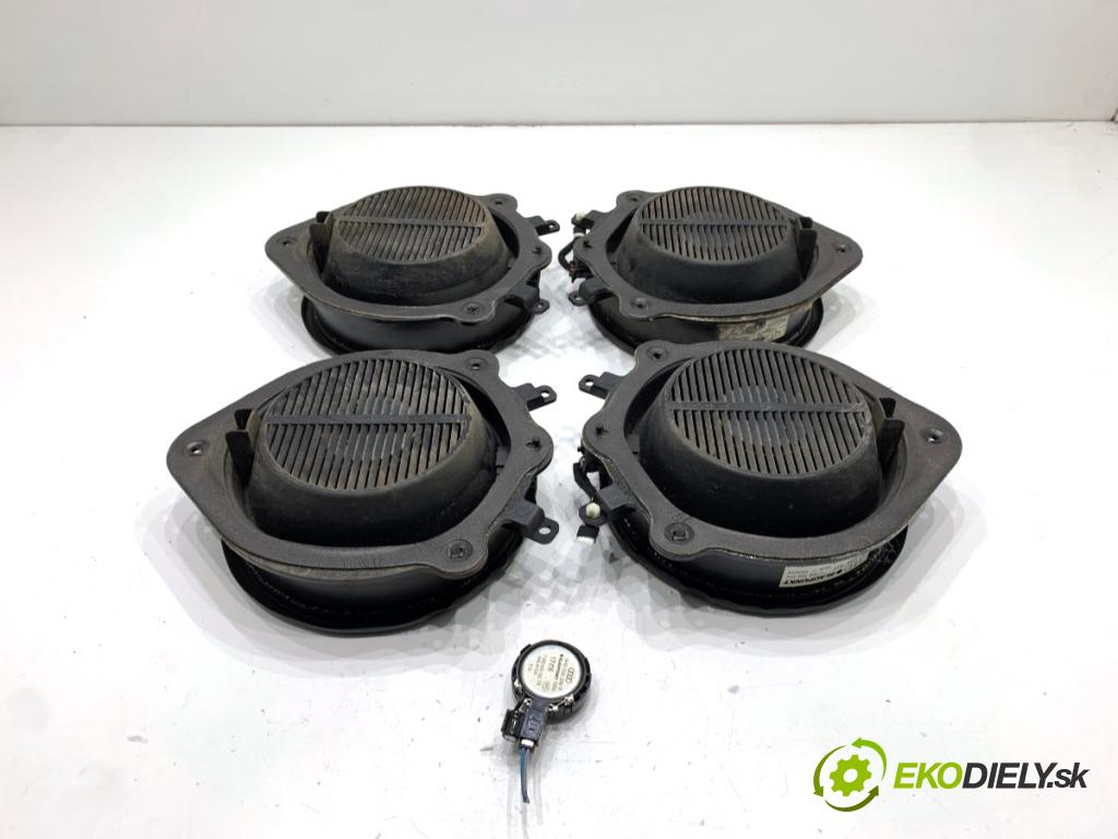 AUDI A3 8P liftback 2005 147 kW 2.0 TFSI quattro 1984 reproduktory 8P0035411 8H0035399B