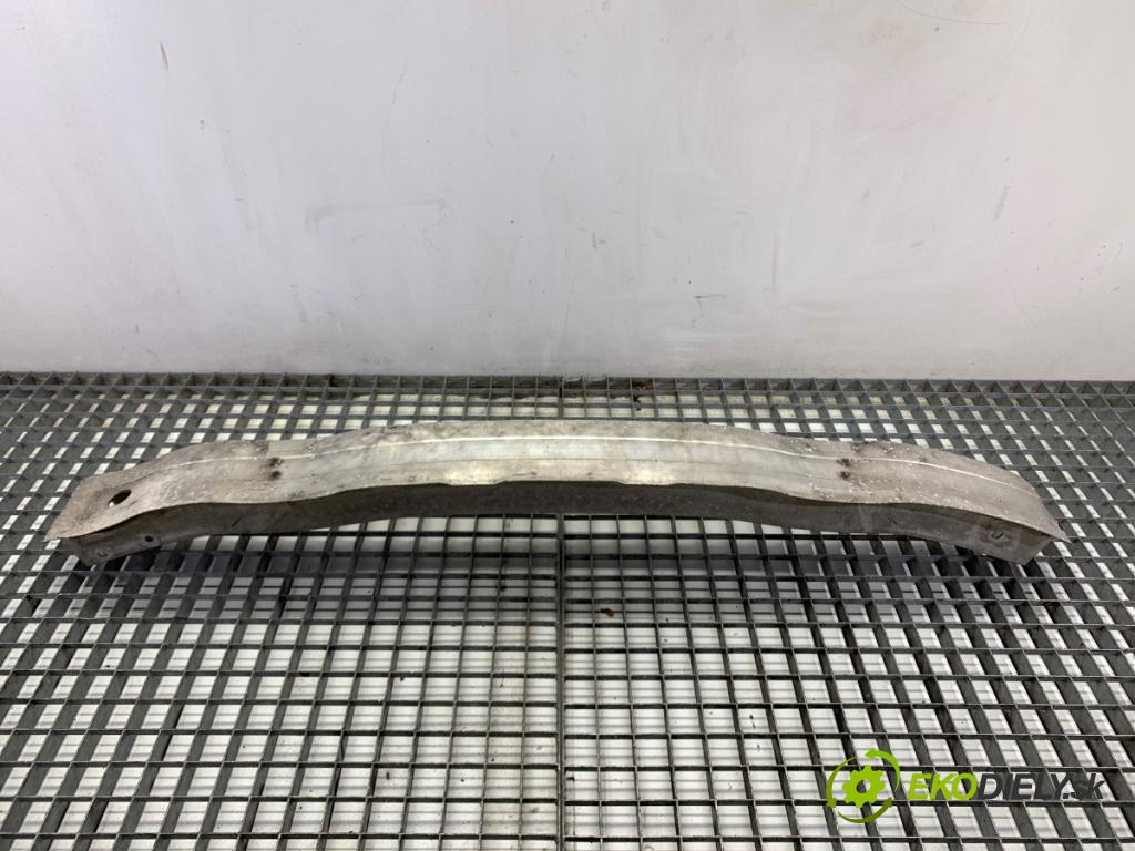 AUDI A3 8P liftback 2005 147 kW 2.0 TFSI quattro 1984 výztuha nárazníka přední část 8P0807113B (Přední výztuha)