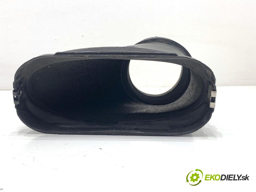 AUDI A3 8P liftback 2005 147 kW 2.0 TFSI quattro 1984 PRIVOD Rúra vzduchu 1K0129618AH