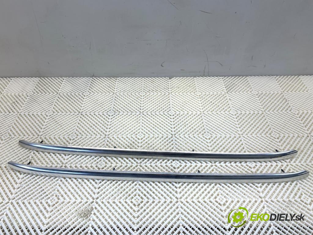 AUDI A3 8P liftback 2005 147 kW 2.0 TFSI quattro 1984 lyžiny STRECHA: 8P4860022G 8P4860021G