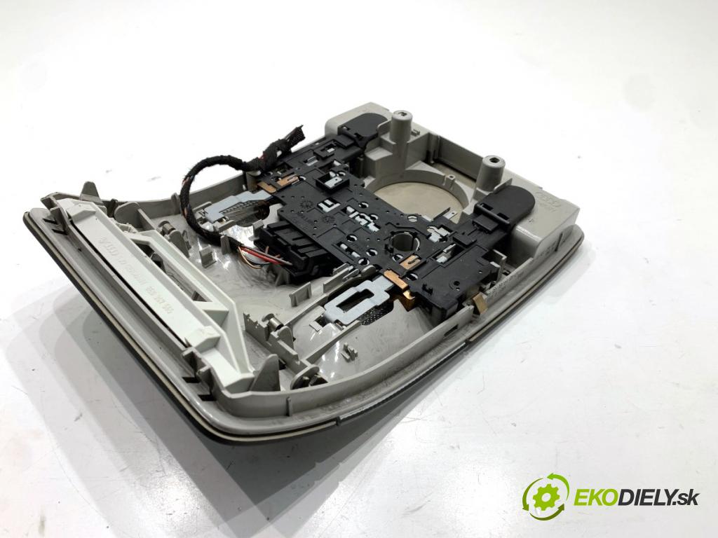 AUDI A3 8P liftback 2005 147 kW 2.0 TFSI quattro 1984 Svetlo stropné 8E0947565