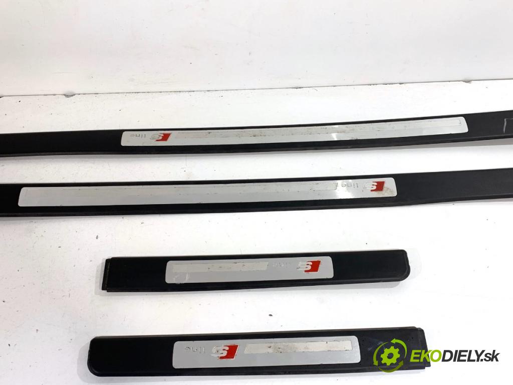 AUDI A3 8P liftback 2005 147 kW 2.0 TFSI quattro 1984 lišty PROGOWE gumy pedálu S-LINE 8P4853492F 8P4853558F