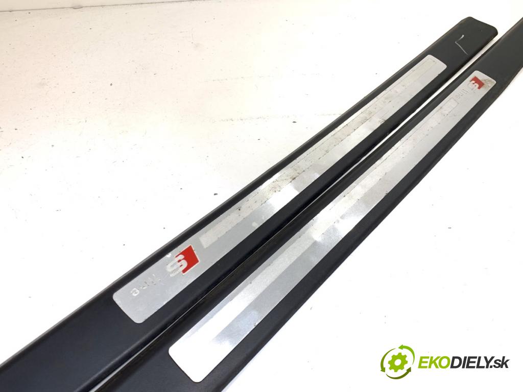 AUDI A3 8P liftback 2005 147 kW 2.0 TFSI quattro 1984 lišty PROGOWE gumy pedálu S-LINE 8P4853492F 8P4853558F