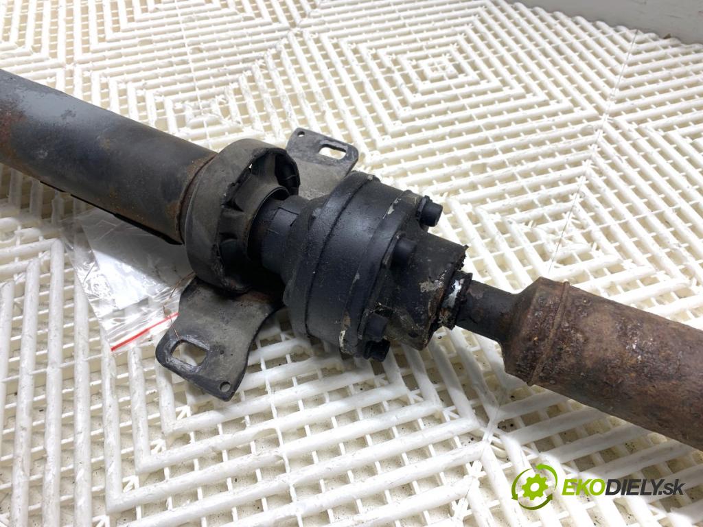 AUDI A3 8P liftback 2005 147 kW 2.0 TFSI quattro 1984 kardaň hřídel hnací zadní část  (Kardanový hřídel)