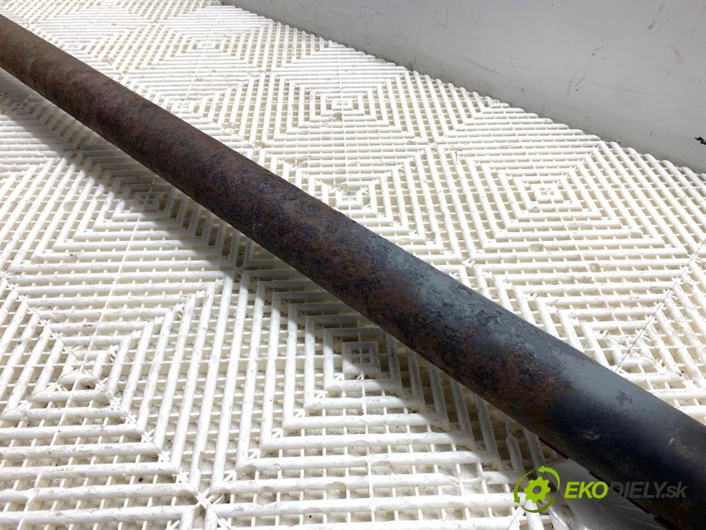 AUDI A3 8P liftback 2005 147 kW 2.0 TFSI quattro 1984 kardaň hřídel hnací zadní část  (Kardanový hřídel)