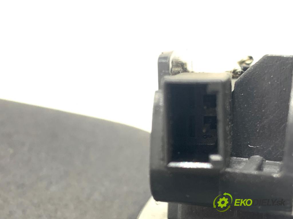 AUDI A3 8P liftback 2005 147 kW 2.0 TFSI quattro 1984 Clona slnečná pravy