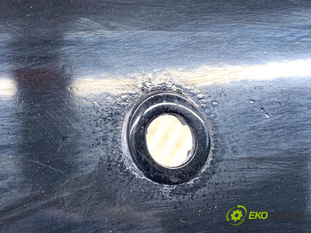 HYUNDAI ix20 liftback 2013 66 kW 1.4 1396 Nárazník zad  (Kľučka dverí ostatné)