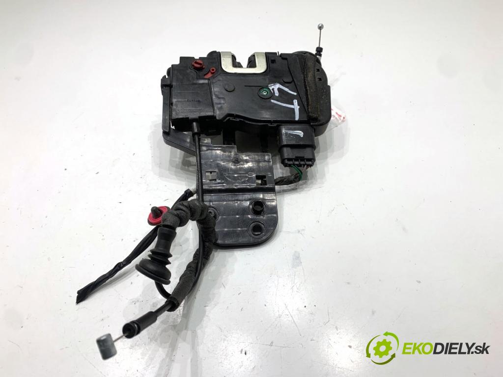 HYUNDAI ix20 liftback 2013 66 kW 1.4 1396 zámok Dvere ľavy zad 81410-1K000