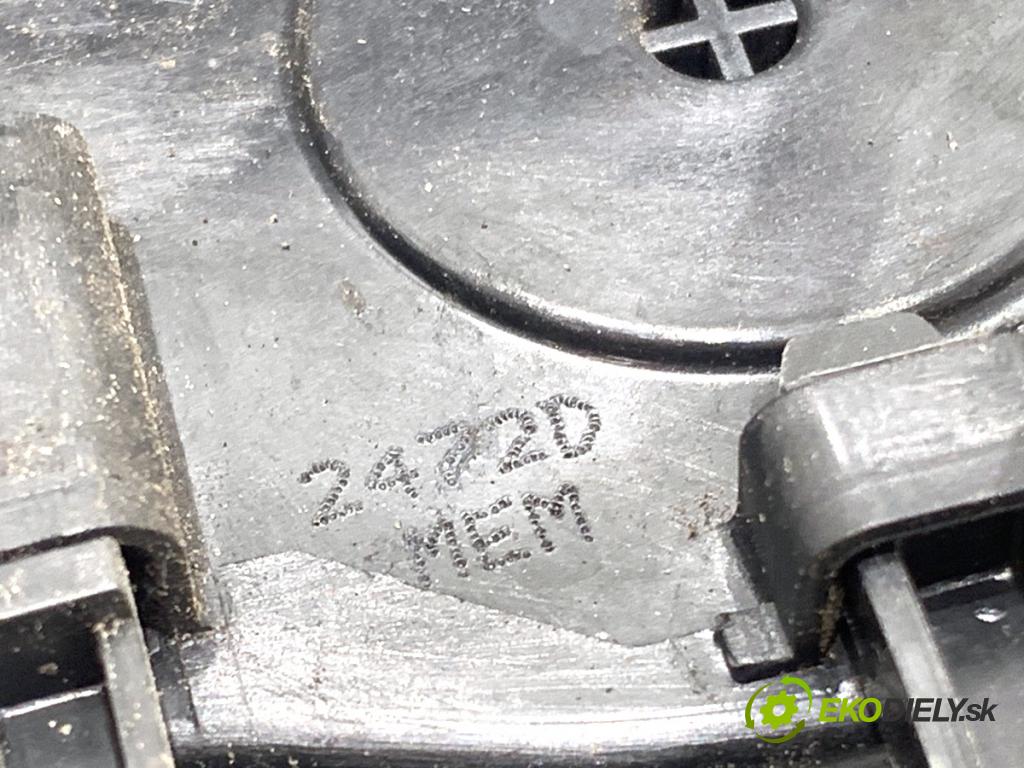 HYUNDAI ix20 liftback 2013 66 kW 1.4 1396 zámok dveře pravý přední část 81320-1K020