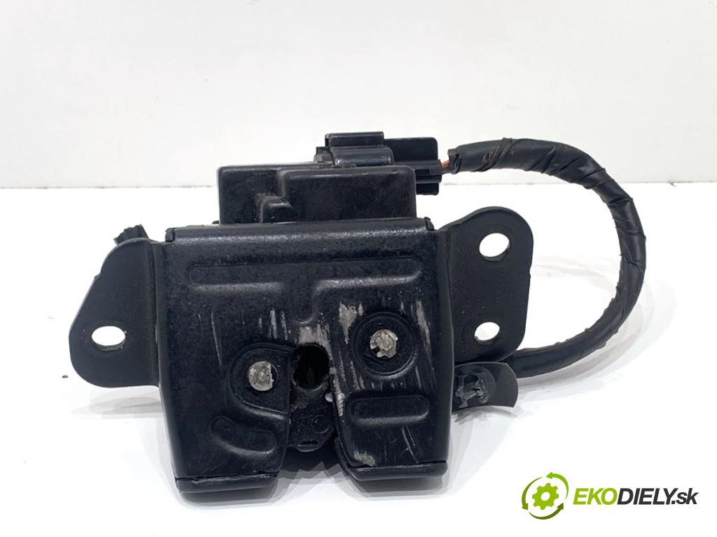 HYUNDAI ix20 liftback 2013 66 kW 1.4 1396 zámok dverí zad 81230-1H000