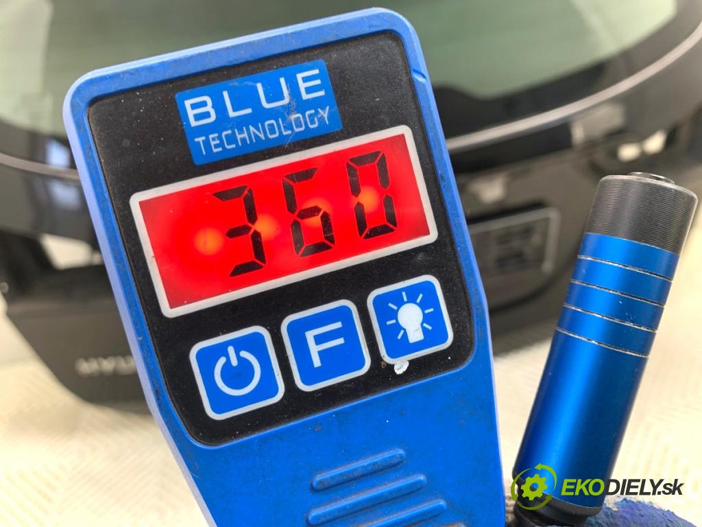 HYUNDAI ix20 liftback 2013 66 kW 1.4 1396 kapota zadní část