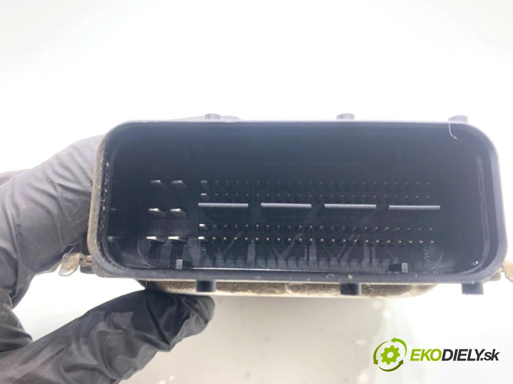 HYUNDAI ix20 liftback 2013 66 kW 1.4 1396 riadiaca jednotka Motor 39118-2B330 (Riadiaca jednotka)