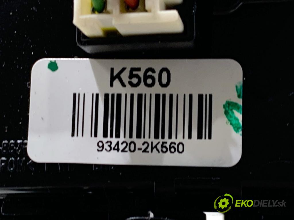 HYUNDAI ix20 liftback 2013 66 kW 1.4 1396 Prepínač kombinovaný 93420-2K560 93410-1M530 (Prepínacie páčky pod volantom)