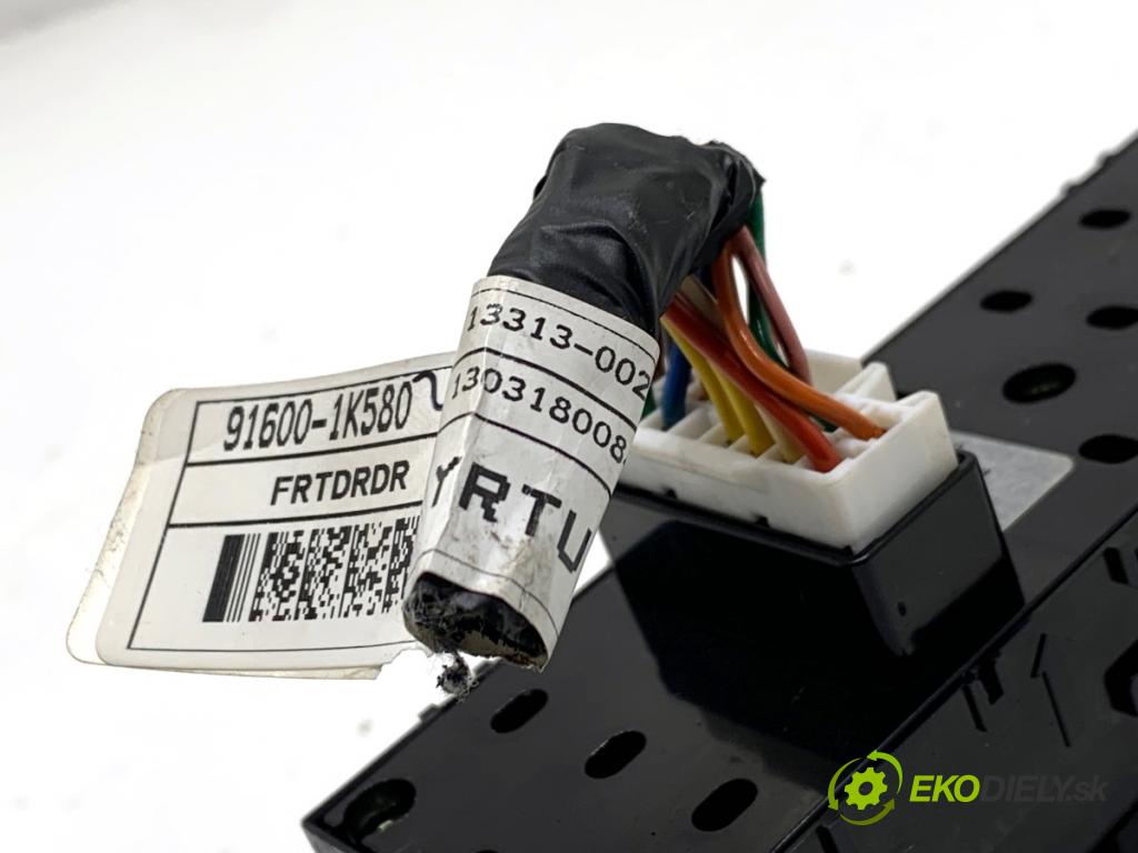 HYUNDAI ix20 liftback 2013 66 kW 1.4 1396 Prepínač okien 93570-1K000 (Prepínacie páčky pod volantom)