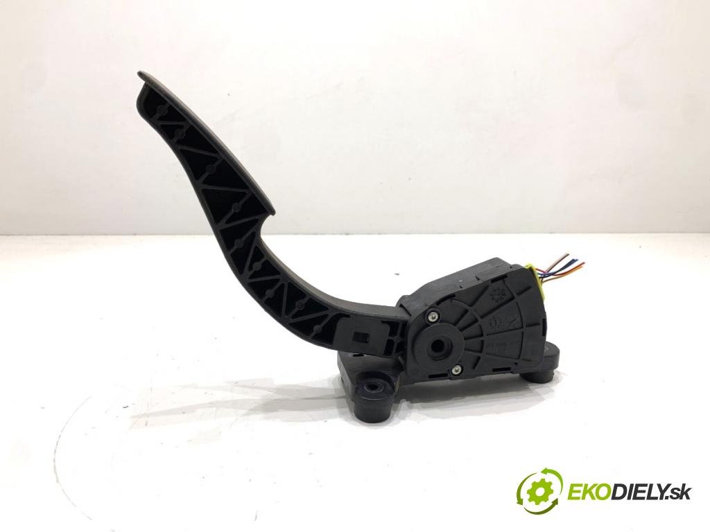 HYUNDAI ix20 liftback 2013 66 kW 1.4 1396 potenciometr plynového pedálu 32726-1P200 (Potenciometr plynového pedálu)