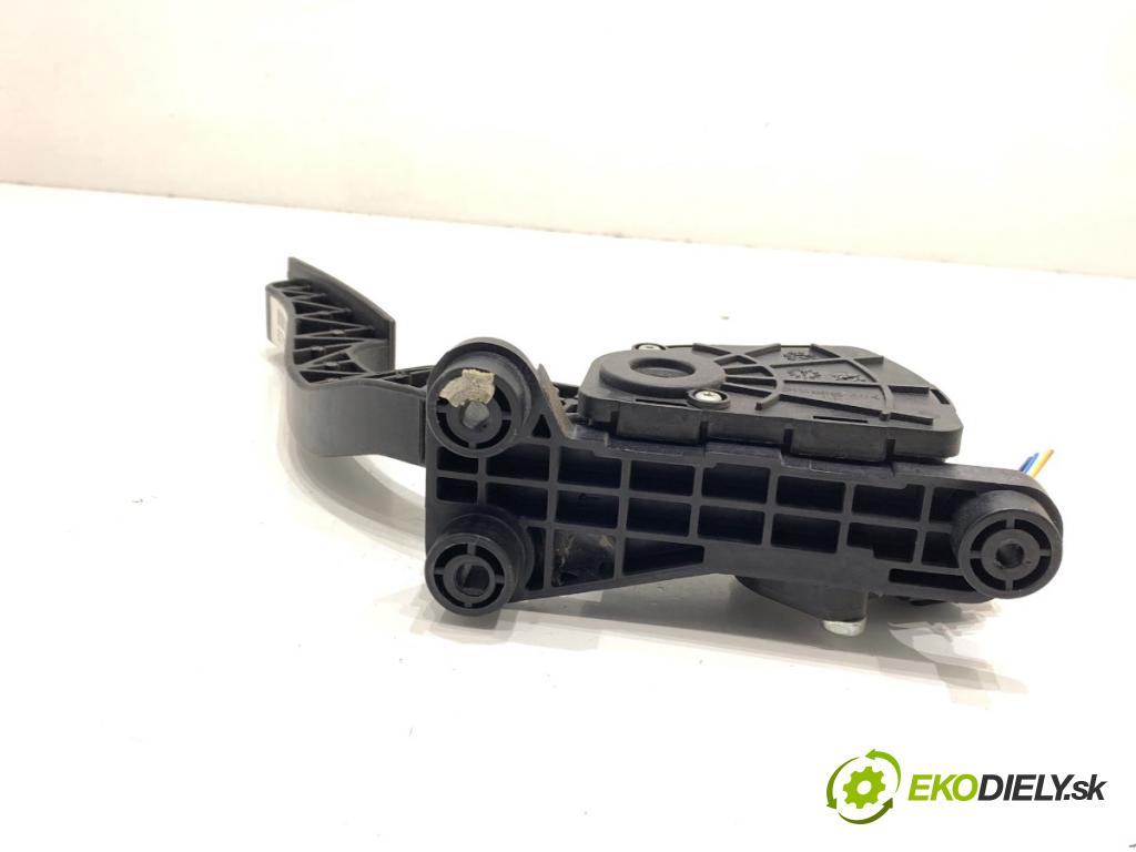 HYUNDAI ix20 liftback 2013 66 kW 1.4 1396 potenciometr plynového pedálu 32726-1P200 (Potenciometr plynového pedálu)