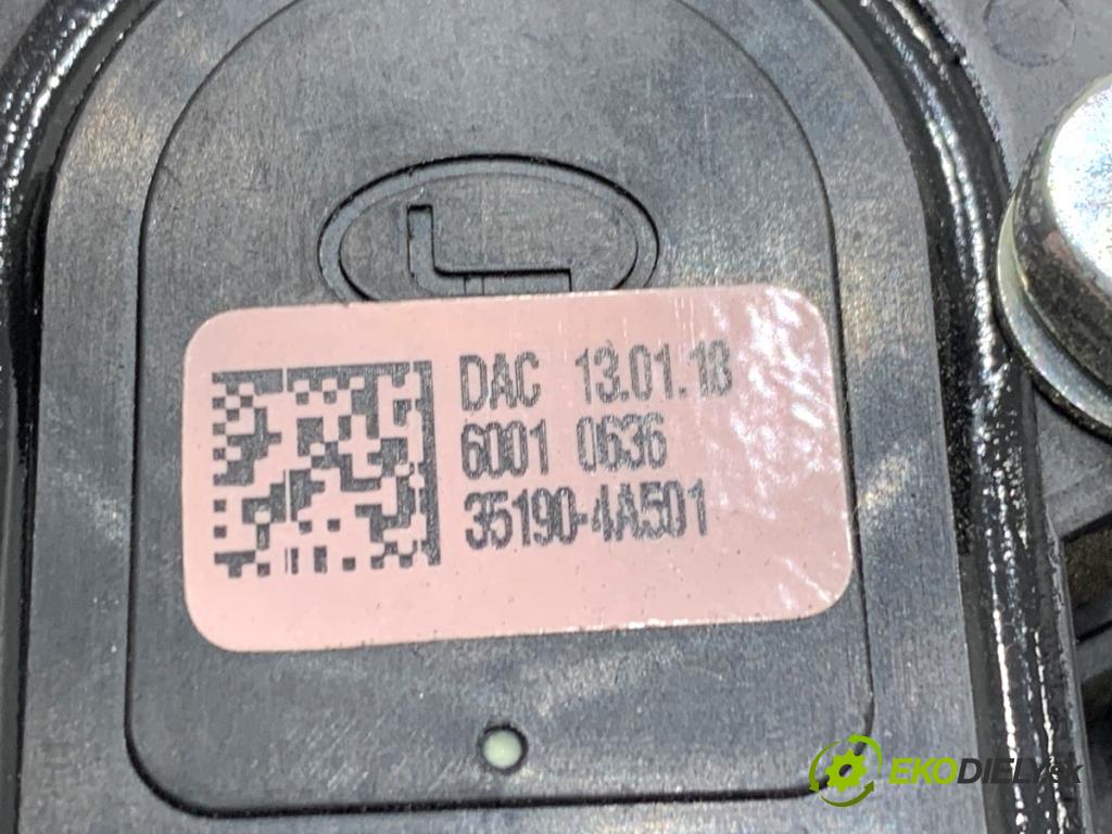 HYUNDAI ix20 liftback 2013 66 kW 1.4 1396 potenciometr plynového pedálu 32726-1P200 (Potenciometr plynového pedálu)