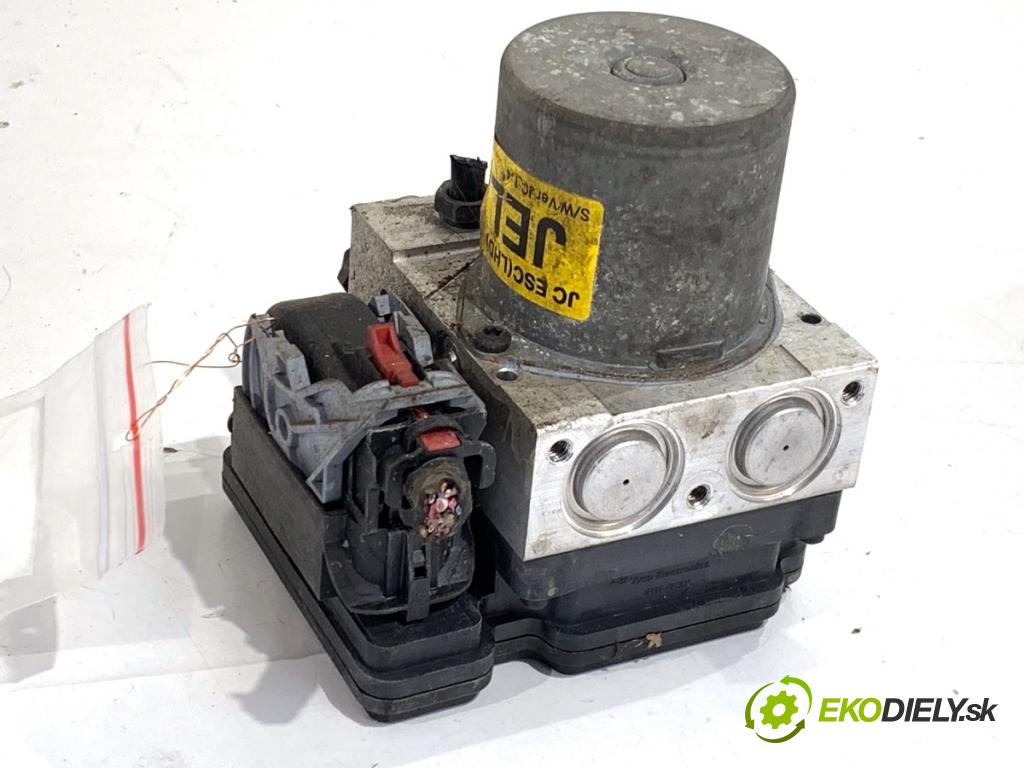 HYUNDAI ix20 liftback 2013 66 kW 1.4 1396 Pumpa ABS 61589-42100 (Pumpa ABS)