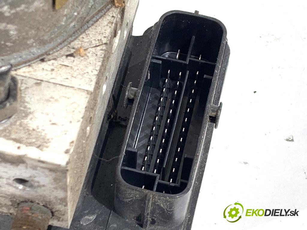 HYUNDAI ix20 liftback 2013 66 kW 1.4 1396 Pumpa ABS 61589-42100 (Pumpa ABS)