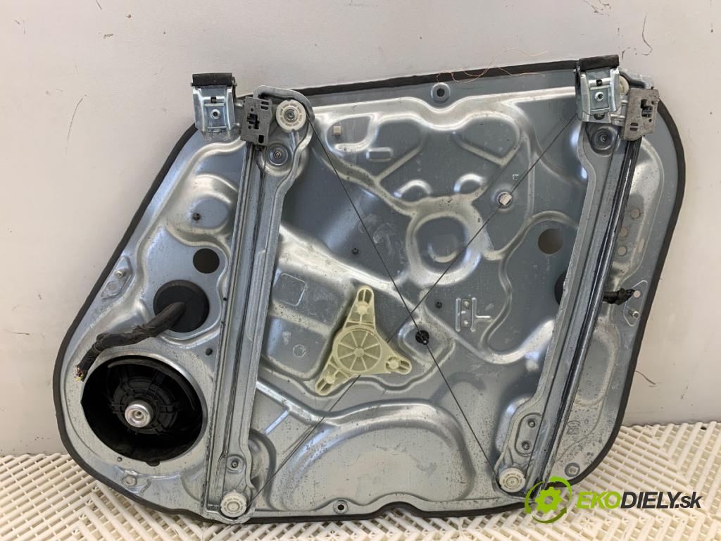 HYUNDAI ix20 liftback 2013 66 kW 1.4 1396 Mechanizmus okna ľavy predný 82470-1K010