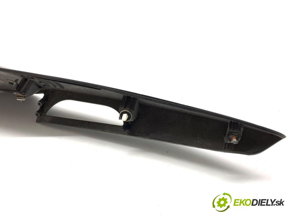 HYUNDAI ix20 liftback 2013 66 kW 1.4 1396 lišta dveří zadní část