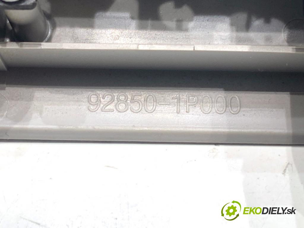 HYUNDAI ix20 liftback 2013 66 kW 1.4 1396 světlo stropní 92850-1P000
