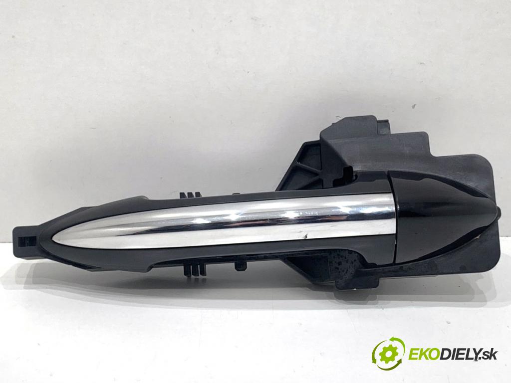 HYUNDAI ix20 liftback 2013 66 kW 1.4 1396 Kľučka vonkajšia pravy predný 