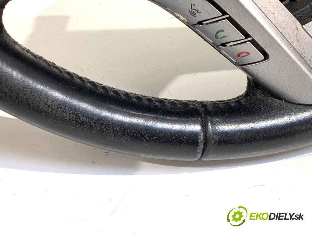 HYUNDAI ix20 liftback 2013 66 kW 1.4 1396 volant  (Volant)