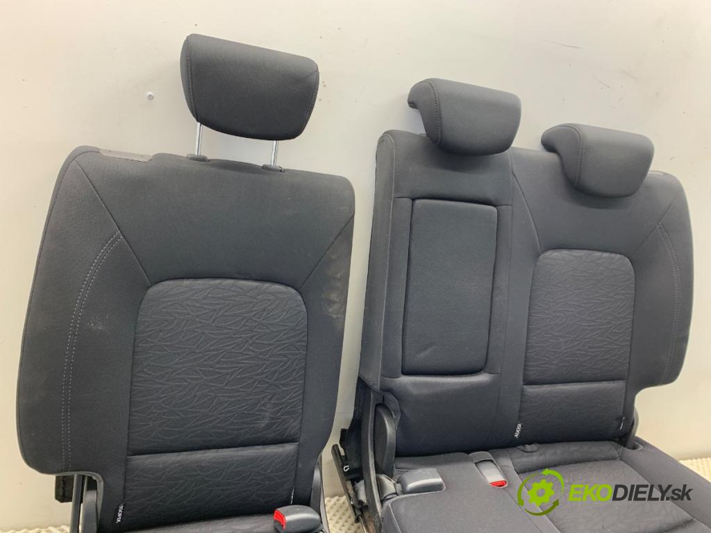 HYUNDAI ix20 liftback 2013 66 kW 1.4 1396 sedadlo druhý VLÁDA: