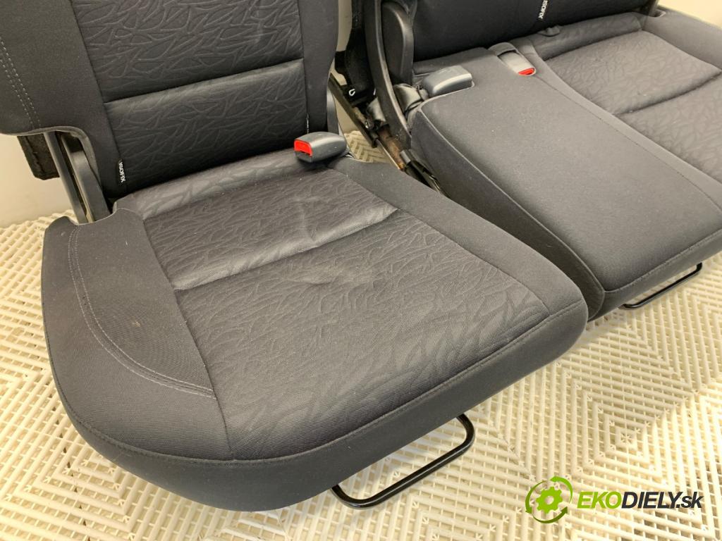 HYUNDAI ix20 liftback 2013 66 kW 1.4 1396 sedadlo druhý VLÁDA: