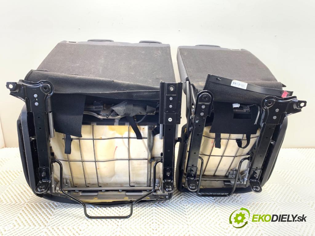 HYUNDAI ix20 liftback 2013 66 kW 1.4 1396 sedadlo druhý VLÁDA: