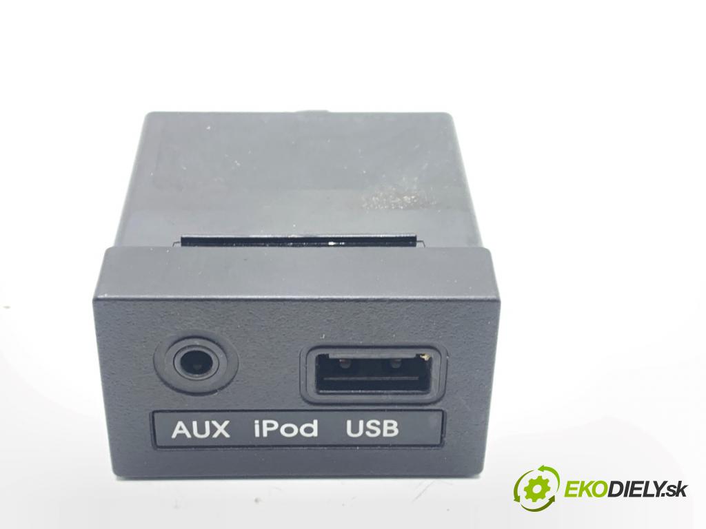 HYUNDAI ix20 liftback 2013 66 kW 1.4 1396 HNÍZDO: USB 96120-1K000