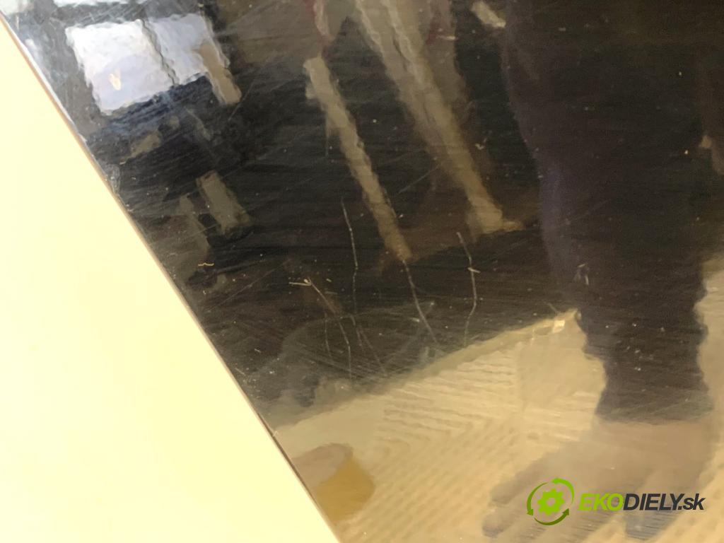 HYUNDAI ix20 liftback 2013 66 kW 1.4 1396 Dvere pravy predný