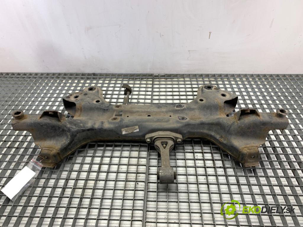 HYUNDAI ix20 liftback 2013 66 kW 1.4 1396 výztuha pod motor  (Přední výztuha)