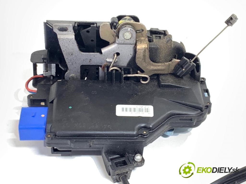 VW TOURAN nadwozie wielkoprzestrzenne (MPV) 2005 77 kW 1.9 TDI 1896 zámok Dvere pravy predný 3D1837016