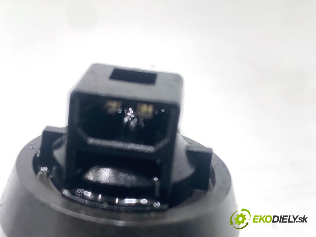 VW TOURAN nadwozie wielkoprzestrzenne (MPV) 2005 77 kW 1.9 TDI 1896 vstrekovače 038130073AG