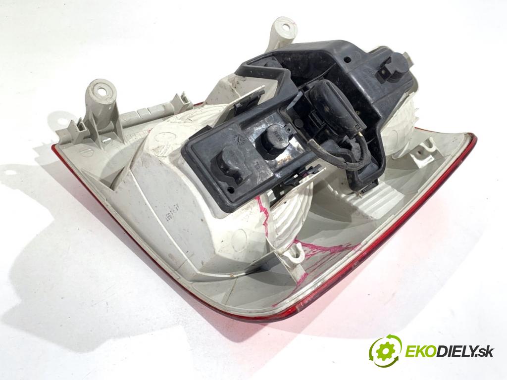 VW TOURAN nadwozie wielkoprzestrzenne (MPV) 2005 77 kW 1.9 TDI 1896 Svetlo ľavy zad