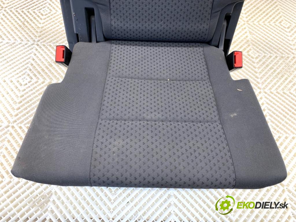 VW TOURAN nadwozie wielkoprzestrzenne (MPV) 2005 77 kW 1.9 TDI 1896 Sedadlo zad