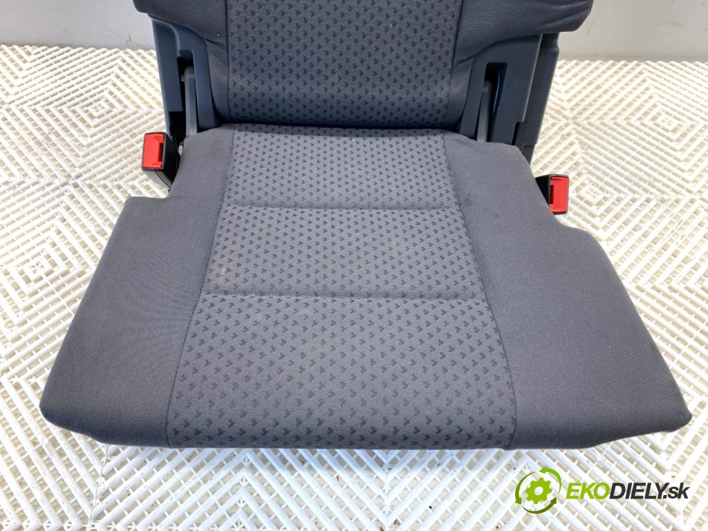 VW TOURAN nadwozie wielkoprzestrzenne (MPV) 2005 77 kW 1.9 TDI 1896 Sedadlo zad