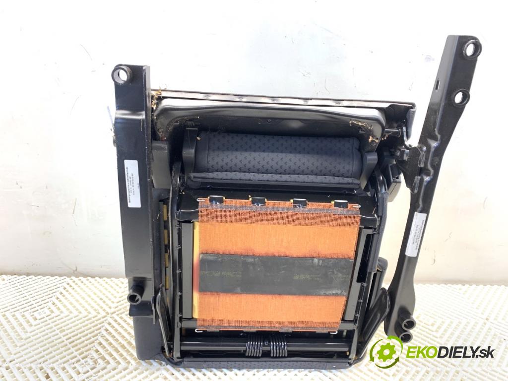 VW TOURAN nadwozie wielkoprzestrzenne (MPV) 2005 77 kW 1.9 TDI 1896 Sedadlo zad