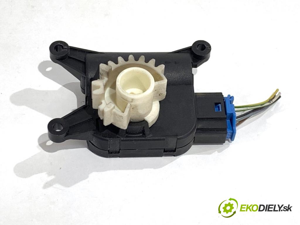 VW TOURAN nadwozie wielkoprzestrzenne (MPV) 2005 77 kW 1.9 TDI 1896 Motor kúrenia 1K1907511D