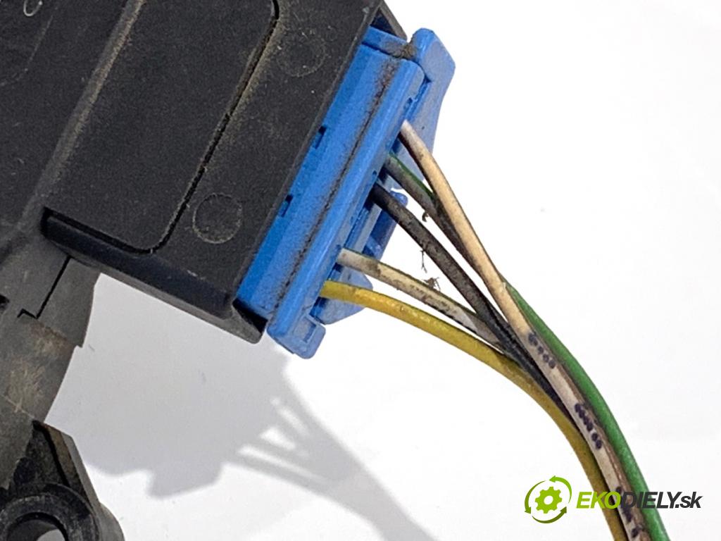 VW TOURAN nadwozie wielkoprzestrzenne (MPV) 2005 77 kW 1.9 TDI 1896 Motor kúrenia 1K1907511D