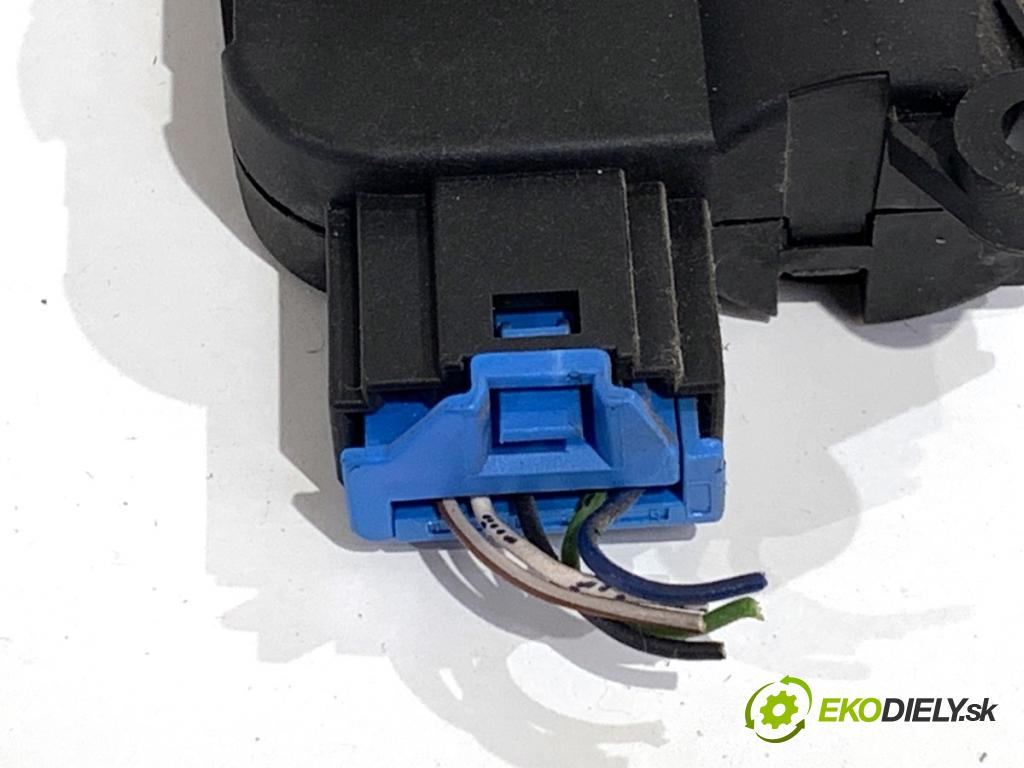 VW TOURAN nadwozie wielkoprzestrzenne (MPV) 2005 77 kW 1.9 TDI 1896 Motor kúrenia 1K1907511C