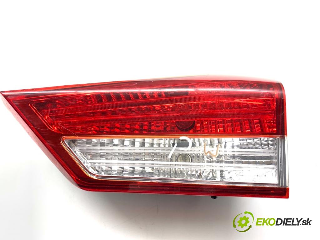 HYUNDAI ix20 liftback 2013 66 kW 1.4 1396 Svetlo zad pravá vnútorná 92404-1K0 (Kľučka dverí ostatné)