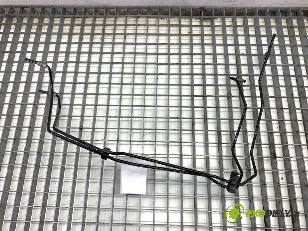 AUDI Q4 SUV 2023 150 kW 40 e-tron  Rúrka BRZDA: 1EB614740A