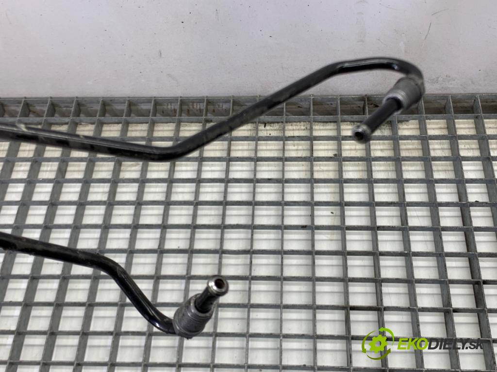 AUDI Q4 SUV 2023 150 kW 40 e-tron  Rúrka BRZDA: 1EB614740A