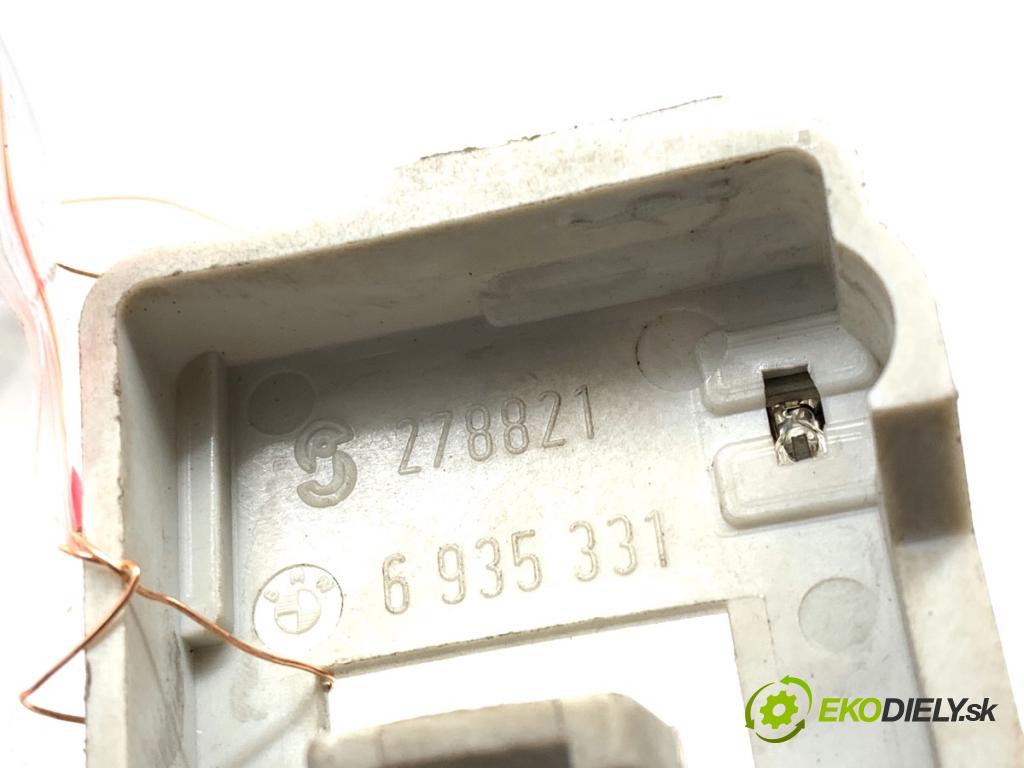 BMW E61 Kombi 2006 110 kW 520 d 1995 vložka svetla ľavy zad 6935331