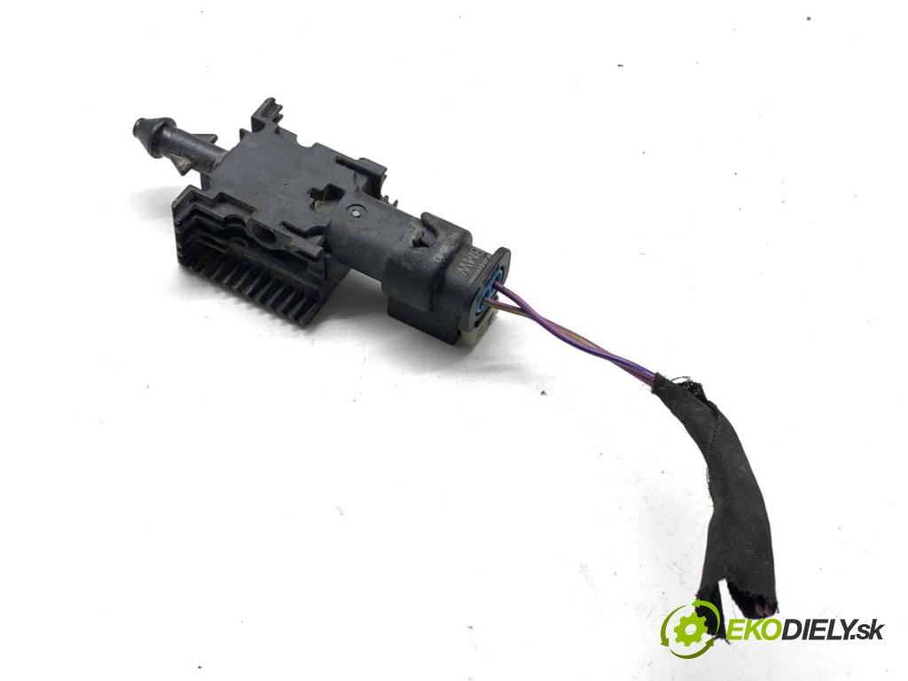 BMW G05 SUV 2020 195 kW xDrive 30 d 2993 Snímač OCHRANA: 5A0BB37