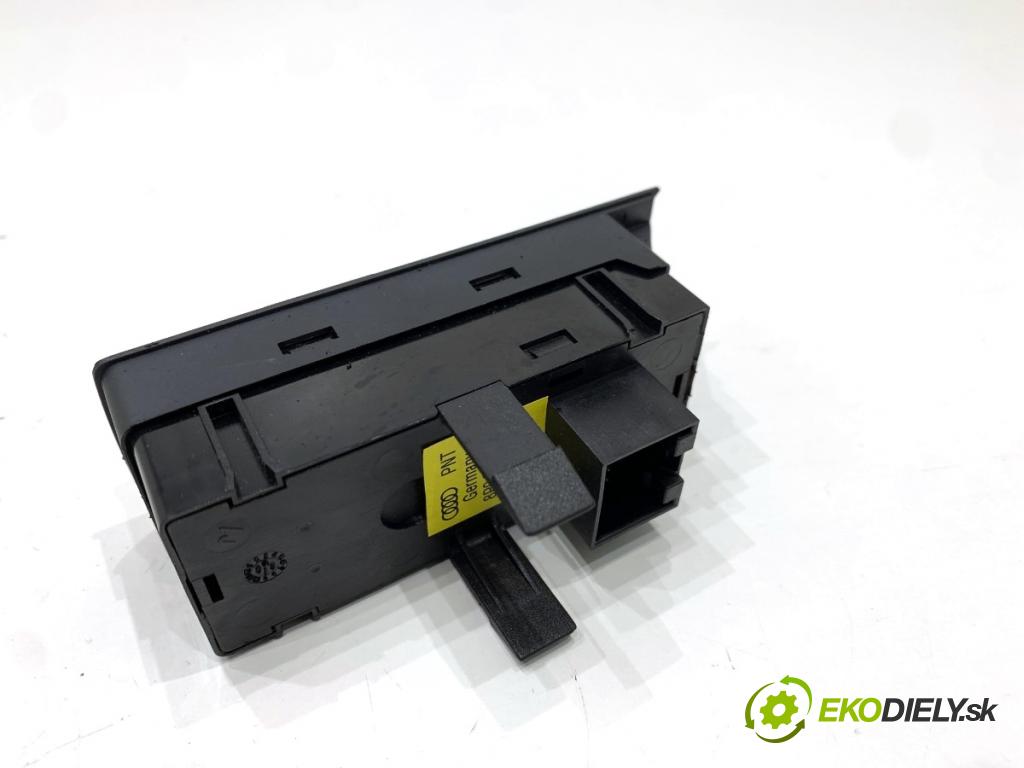 AUDI A3 8P liftback 2005 147 kW 2.0 TFSI quattro 1984 Panel ovládania navigácie 8P0919721